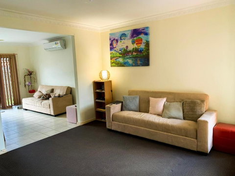 In The Heart Of Epping Shared House - Accommodation Mermaid Beach 3