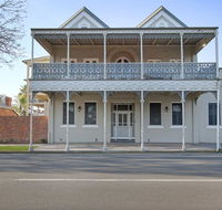 Albury Suites - Waterstreet - Accommodation Mermaid Beach