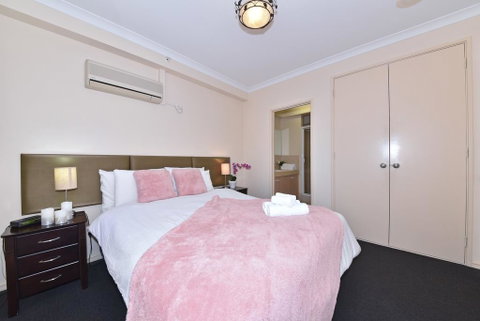 Alderney - Accommodation Mermaid Beach 0