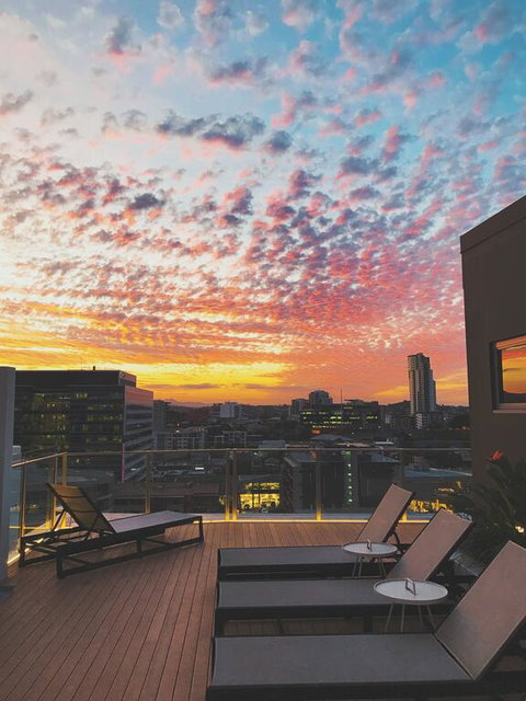 Alex Perry Hotel & Apartments - Accommodation Mermaid Beach 3