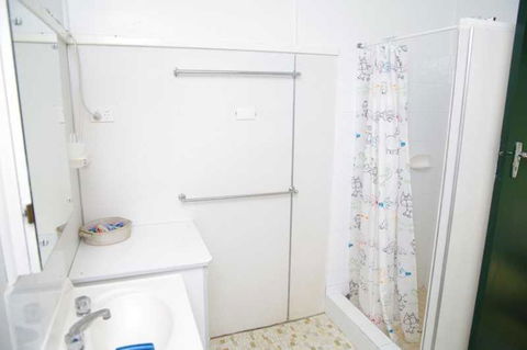 Almare, 7 Gowing Street - Accommodation Mermaid Beach 3