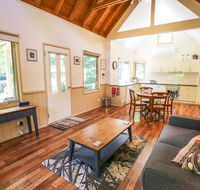 Alpine Arnica Cottage 1 - Accommodation Mermaid Beach