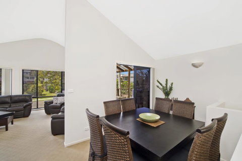 Amara 6 Wesley Avenue - Accommodation Mermaid Beach 3