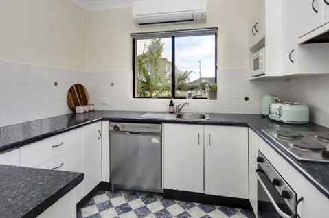 Anchored At South West Rocks - Accommodation Mermaid Beach 2