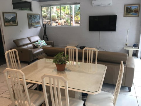 Ancient Gardens Guesthouse & Botanical Gardens - Accommodation Mermaid Beach 1