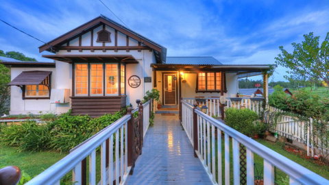 Andavine House - Bed & Breakfast - Accommodation Mermaid Beach 1