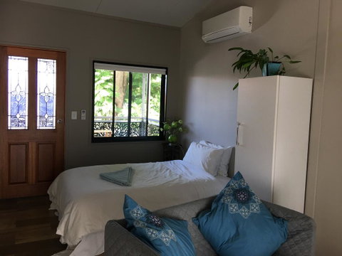 Annerley-granny Flat,private, New, Convenience - Accommodation Mermaid Beach 0