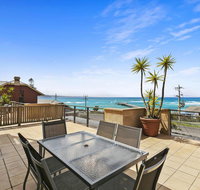 APARTMENT 12 PACIFIC APARTMENTS- Across From the Pier - Accommodation Mermaid Beach
