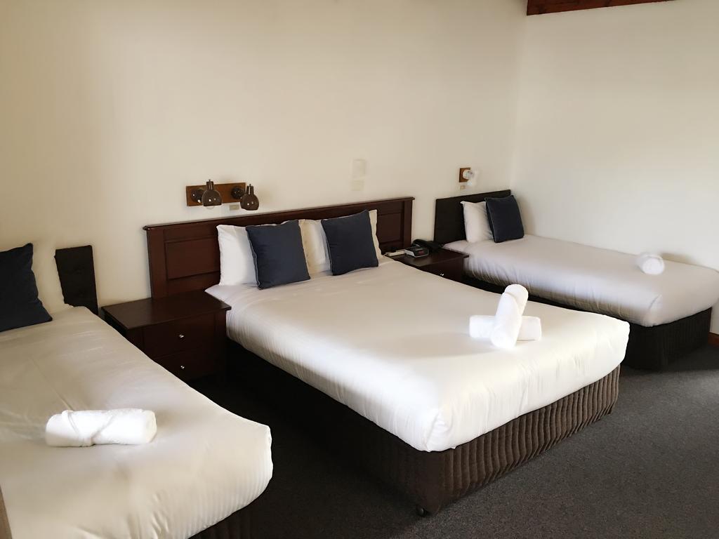 Valentine Plains QLD Accommodation Mermaid Beach
