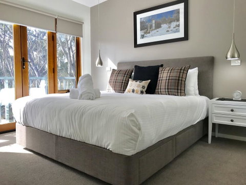 Apres - Accommodation Mermaid Beach 2