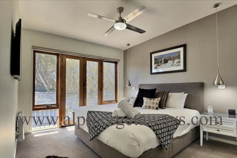 Apres - Accommodation Mermaid Beach 1