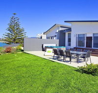 Aqua - views over jones beach - Accommodation Mermaid Beach