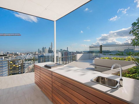 Aqua Newstead Apartment - Accommodation Mermaid Beach 2