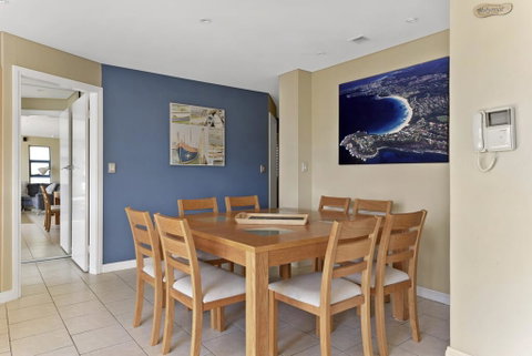 Aqua Shores Award Winning Apartment - Accommodation Mermaid Beach 2