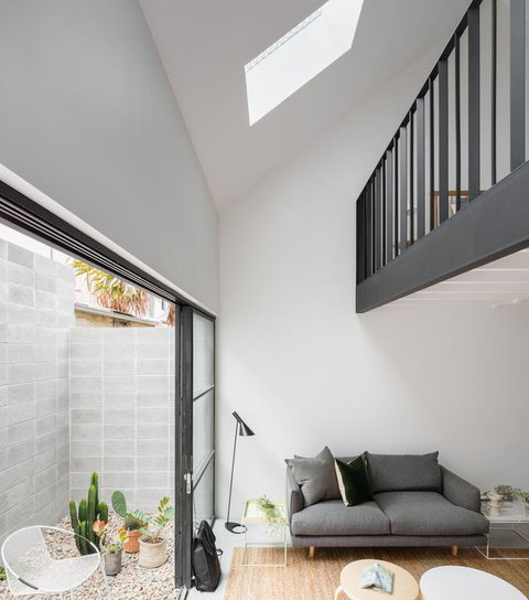 Architectural Design Award Winning City House - Accommodation Mermaid Beach 3