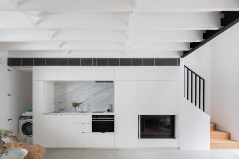 Architectural Design Award Winning City House - Accommodation Mermaid Beach 2