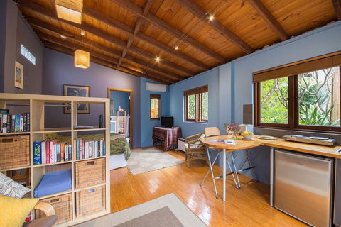 Art & Garden Retreat - Accommodation Mermaid Beach 1