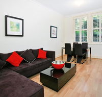 Art Deco in the Cul-de-Sac - Spacious Executive 1BR Potts Point Apartment in Quiet Cul-de-Sac - Accommodation Mermaid Beach