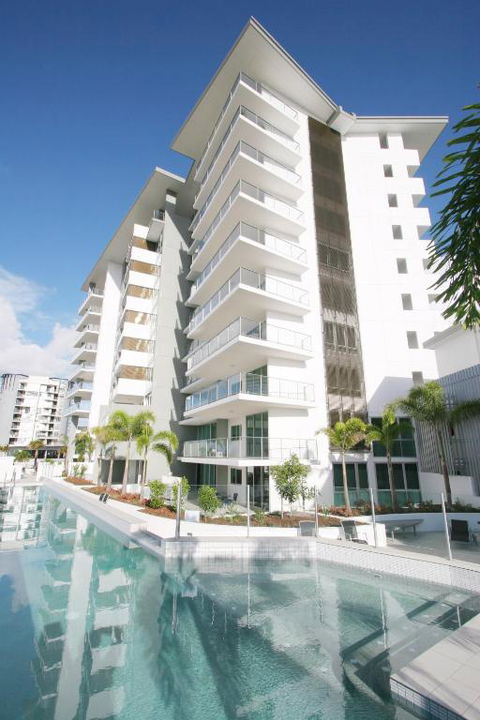 M1 Resort - Accommodation Mermaid Beach 0