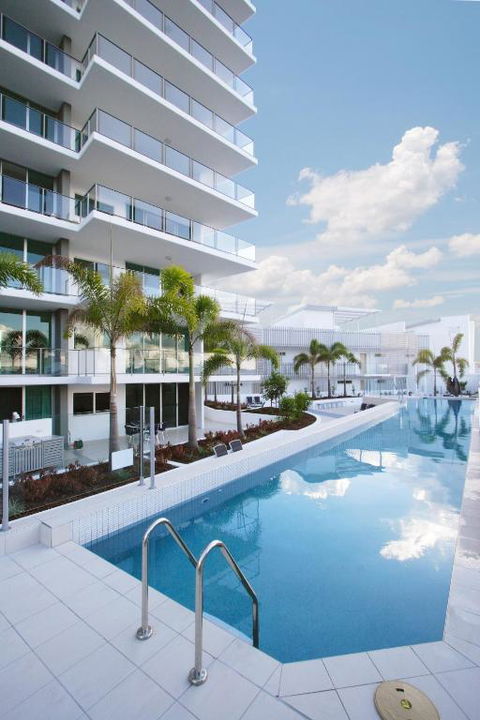 M1 Resort - Accommodation Mermaid Beach 1