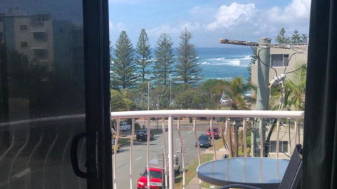 Madrid Unit 5 - Accommodation Mermaid Beach 1