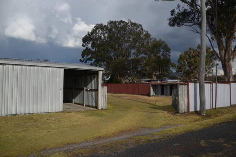 Manor Cottage - Accommodation Mermaid Beach 3