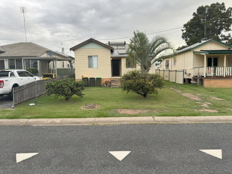 Massive 3 Bedroom Home With Backyard - Accommodation Mermaid Beach 3