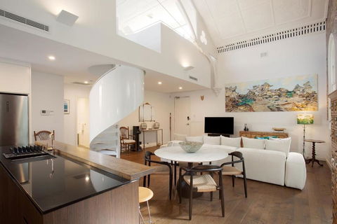 Mezzanine Magic, Bondi Junction - Accommodation Mermaid Beach 1