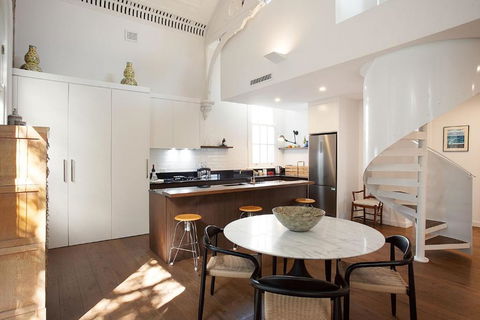 Mezzanine Magic, Bondi Junction - Accommodation Mermaid Beach 3