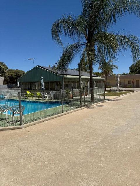 Mia Motel - Accommodation Mermaid Beach 1