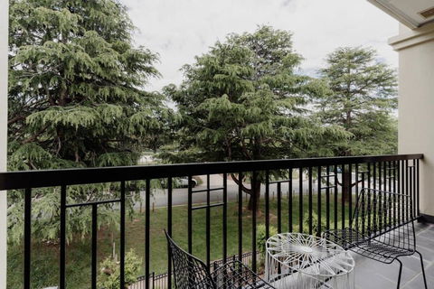 Modern Apartment In The Heart Of Canberra - Accommodation Mermaid Beach 1