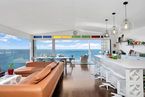 Monash Beach House - Oceanfront - Accommodation Mermaid Beach 2