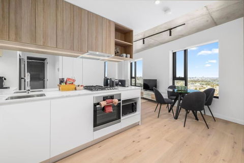 NEW Chic Stature Southbank 2 Bd - Accommodation Mermaid Beach 0