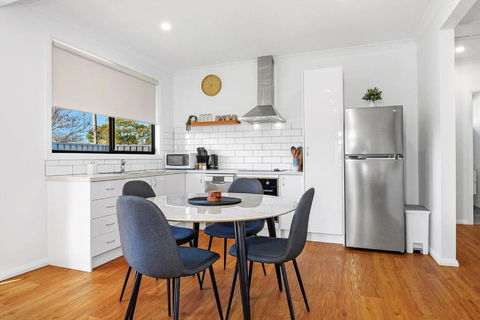 Nth Central 3BR - Split Systems Throughout & Wifi - Accommodation Mermaid Beach 2