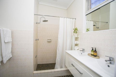 NOR214 - Northstead Coastal Charm - Accommodation Mermaid Beach 3