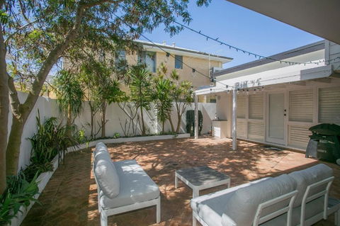 NOR214 - Northstead Coastal Charm - Accommodation Mermaid Beach 0