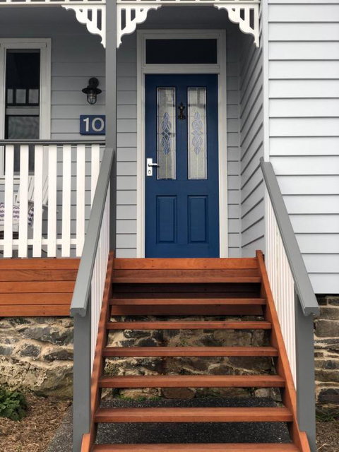 Number 10 -King Bed With Breakfast - Accommodation Mermaid Beach 3