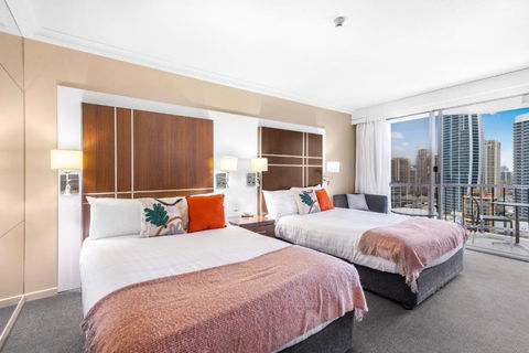 Ocean-View Studio Near Beach With Rooftop Jacuzzis - Accommodation Mermaid Beach 1