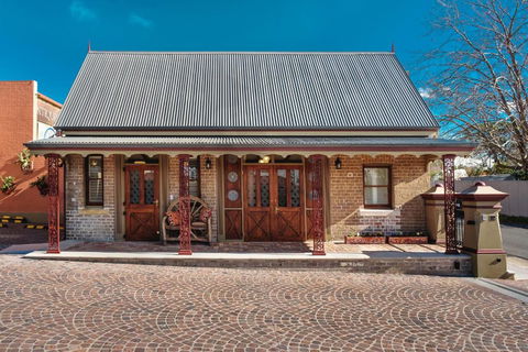 Old Bank Boutique Hotel - Accommodation Mermaid Beach 0