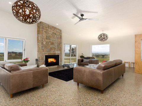 On A Hill - Accommodation Mermaid Beach 1