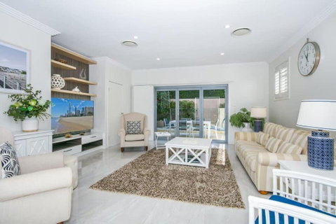 Opulence By Khove - Accommodation Mermaid Beach 2