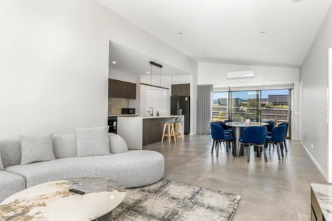 Opulence Cove - Accommodation Mermaid Beach 0
