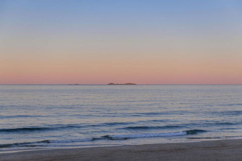 Pacific Dawn On The Beach One - Accommodation Mermaid Beach 3