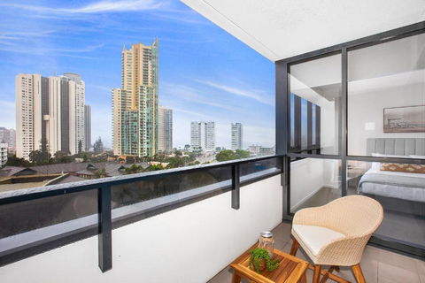 Ocean View 2-Bed With Pool, Sauna, Gym And BBQ - Accommodation Mermaid Beach 3