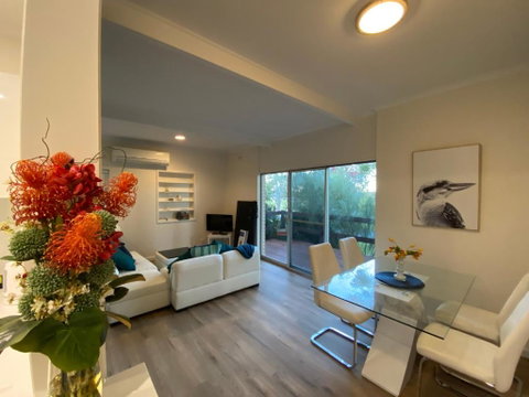 Panorama B&B - Accommodation Mermaid Beach 0