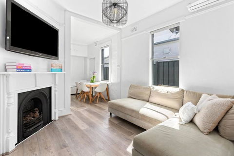 Peaceful 2 Bedroom With Private Backyard And BBQ - Accommodation Mermaid Beach 2