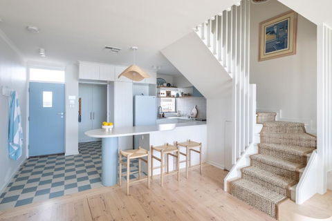 Pearl, Designer Beachfront Retreat, Semaphore Park - Accommodation Mermaid Beach 1
