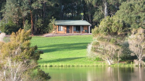 Pemberton Lake View Chalets - Accommodation Mermaid Beach 1