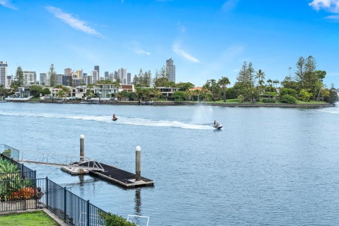 Perfect Waterfront Escape In Surfers Paradise - Accommodation Mermaid Beach 1