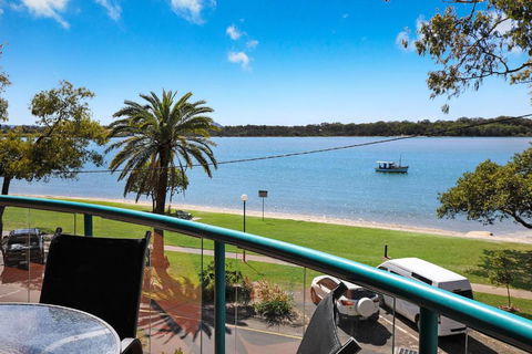 PICNIC7- PICTURE PERFECT PICNIC POINT - Accommodation Mermaid Beach 1